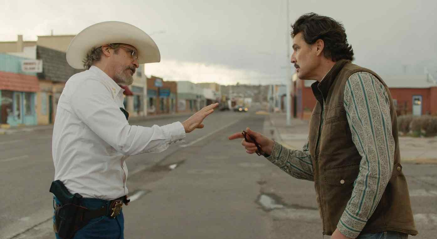 Joaquin Phoenix and Pedro Pascal in Eddington (2025)
