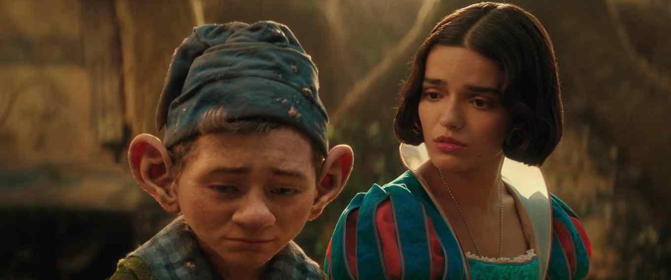 Rachel Zegler and Andrew Barth Feldman in Snow White (2025)-