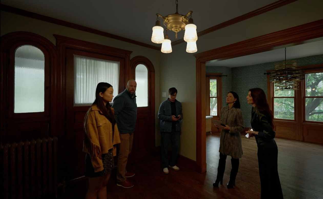 presnce Lucy Liu, Chris Sullivan, Julia Fox, Callina Liang, Eddy Maday-
